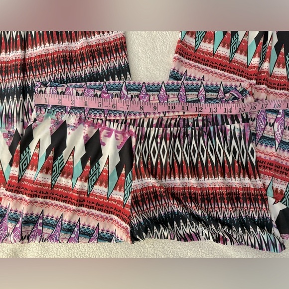 NWT Boho styled Aztec design palazzo pants by DGNY LX folding waistband. - Picture 7 of 9